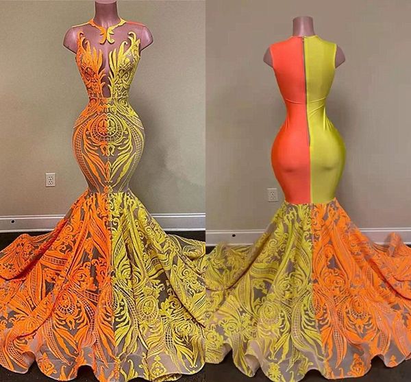 Elegantes vestidos de noche de sirena amarillo anaranjado para mujer Apliques de encaje Ver a través de cuello de joya Tren de barrido Cumpleaños formal Fiesta de desfile de celebridades Vestidos de baile