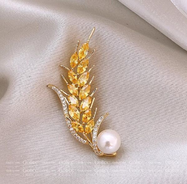 Élégant broches de pointe de blé de perle jaune pour femmes nouvelles broches en ramiage manteau manteau de datation de datation broche bijoux accessoires