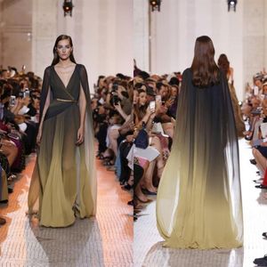 Elie Saab 2019 Ombre Chiffon Prom Jurken Met Cape Diepe V-hals Formele Avondjurken Saudi Arabische A Line Pageant party Dress305t