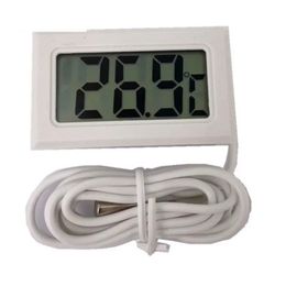 Mini Termomètre numérique embarqué avec sonde et écran LCD de batterie -50-110 ° C pour le réfrigérateur intérieur Aquarium Home