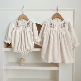 Broder bébé filles vêtements manches longues enfant en bas âge barboteuses princesse fille robe printemps automne famille correspondant soeur vêtements 240122