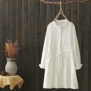 Coton brodé Blanc Demi Col Haut Chemise Complète Lâche Top Long Casual Femmes Tops 210615