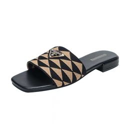 Tissu brodé Diapositives Pantoufles Noir Beige Multicolore Broderie Mules Sol Femmes Maison Tongs Sandales Décontractées Été Cuir Plat Glissière Semelle En Caoutchouc 36-42