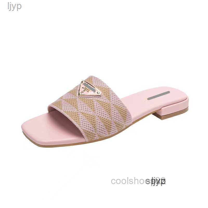 Broderade tyg Slides Tofflor Svart Beige Flerfärgad Broderi Mules Dam Hem Flip Flops Casual Sandaler Sommar Läder Platt Slide Gummisula 36-42