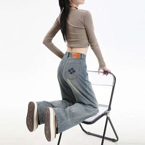 Geborduurde rechte jeans met hoge taille voor dames in het voorjaar van 2024, nieuwe loszittende Koreaanse versie, modieuze en veelzijdige lange broek met wijde pijpen