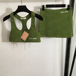 Faldas cortas de la camiseta de tanque de letras bordadas Juego de yoga de yoga diseñador de chándal para mujeres vestidos de verano