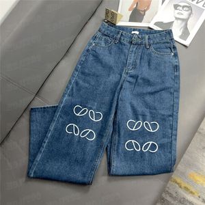 Pantalones de mezclilla de patrón bordado para mujeres pantalones rectos de cintura recta jeans jeans hiphop ropa larga