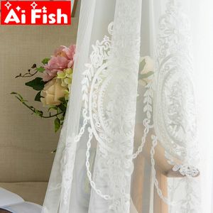 Rideaux en tulle blanc brodés pour le salon Voile européen Rideaux transparents pour fenêtre Chambre Rideaux Tissus Panneau M147-50 Y200421