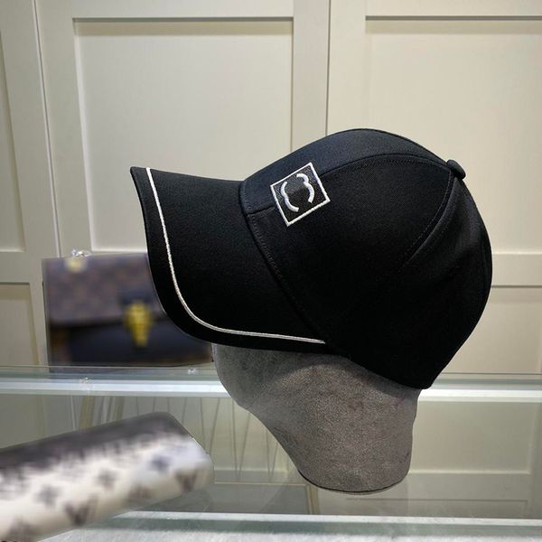 Broderie Ball Baseball Bucket pour hommes en gros des femmes de sport pour femmes en gros avec des chapeaux de créateurs décontractés de mode noire.