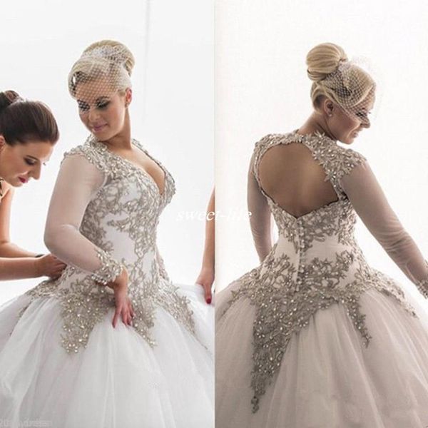 Broderie Perlée Plus La Taille Robes De Mariée Robe De Bal Avec Illusion Manches Longues Col En V Profond Trou De Serrure Retour Robe De Mariée Robes De Novia