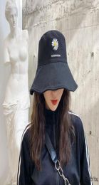 Broderie Bellis perennis casquette extérieure couverture visage men039s large bord chapeaux femmes mode casquette de baseball classique décontracté chapeau de golf pea1685109