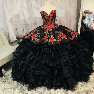 Borduurwerk zwart quinceanera rood en jurken lieverd halslijn ruches leerte rok op maat gemaakt zoete 16 feesten prom ball jurk vestidos