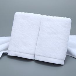 Geborduurd aangepast logo witte gezichtshanddoek 100% katoenen handdoeken voor hotel thuis Take Hot Springs Sauna Spa schoonheidssalon handdoek 35x75cm 150g 21s