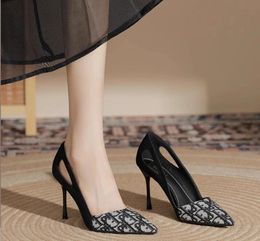 Borduurwerkontwerper Princess Suede Wedding Cuts Nightclub schoenen voor vrouwen Dancing Party Stiletto Heel Breathable Lad