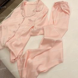 Lettre de broderie Femmes Sleepwear MIU MIU Créateur à manches courtes Designer Pink Two Piece Set Nightwear