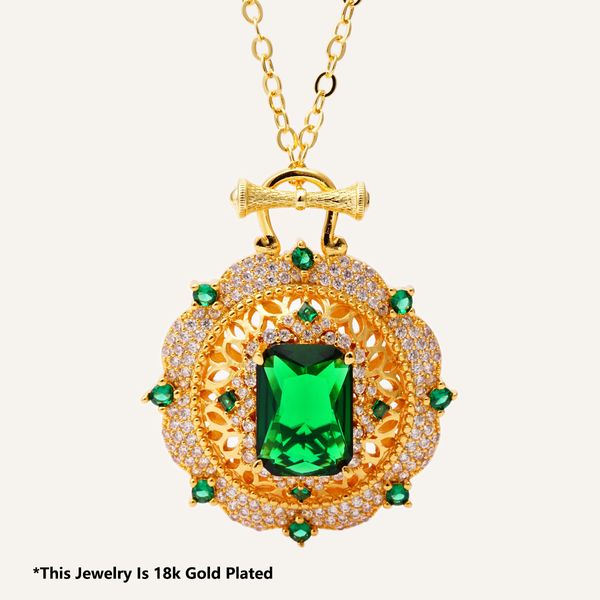 Collar de diamantes esmeralda Colgante hueco chapado en oro 18 Collares personalizados para mujeres Cadenas personalizadas para mujeres Los mejores colgantes Joyas únicas Joyas y gemas