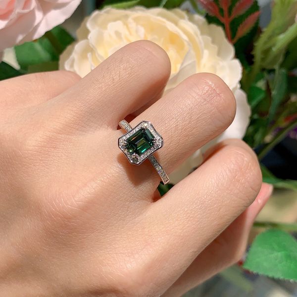 Emerald Full Moissanite Diamond Lady's Emerald Green Ring S925 Sterling Sliver plaqué 18k Gold Classic Top Quality G for Women