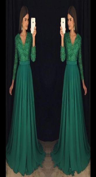 Emerald Green Lace Mariffon Long Man Manches Prom Robes Jobe modeste Vneck Perbe PLUS Taille Femmes Forme Occasion Robe de soirée1188520