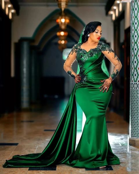 Robes de soirée sirène vert émeraude illusion dos manches longues robes de bal de soirée appliques en dentelle robes de soirée avec train robe de célébrité arabe Aso Ebi