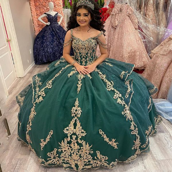 Robes de quinceanera vert émeraude pour 16 filles hors de l'épaule applications en or perles de lacet robes de bal princesse Robe de fête de bal d'anniversaire