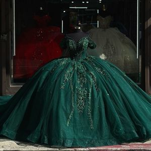 Robe De bal brillante vert émeraude, robes De Quinceanera, épaules dénudées, Appliques en dentelle, perles De tulle, Corset doux 16 robes De XV Anos