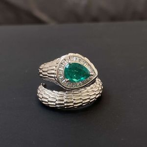 Emerald Snake Head 2023 Nieuwe Sier Veelzijdige prachtige volledige diamanten wijsvingerring voor dames Premium