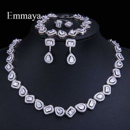 Emmaya Luxe Crystal Kostuum Sieraden Sets Wit Zirkoon Armbanden HangerNecklace Ringen Oorbellen Bruiloft H1022