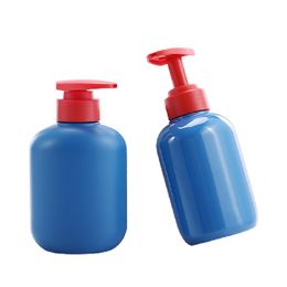Embalaje vacío, botella de plástico azul de 300ML, hombro redondo, loción roja PET, bomba con pulsador, envase de embalaje portátil cosmético recargable