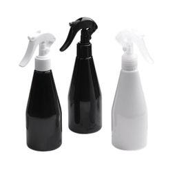 Emballage vide Bouteille en plastique Wryshoulder PET Bouteilles noires et blanches Blancheur noire Pompe de presse à spary transparente Récipient d'emballage cosmétique portable rechargeable 250 ml