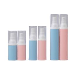 Lege roze blauw plastic luchtloze flessen pers witte lotion spuitpomp vorstbedekking cosmetische essentie emulsie vacuüm navulbare flessen 15 ml 30 ml 50 ml