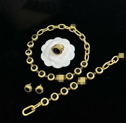 Émail beauté tête saphir résine embellissement labyrinthe chaîne épaisse collier Bracelet boucle d'oreille bague en laiton Banshee luxe claviculaire Neckchai bijoux XK03