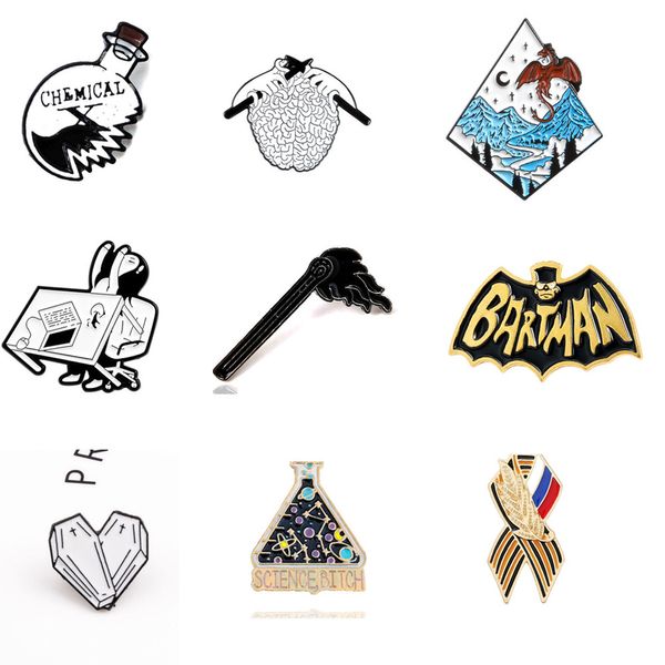 Broches de esmalte, juego de Origami, corazón, ataúd, ciencia, telaraña química, fósforos, broche de cuchillo rosa y Pin, insignias de botón de solapa de dibujos animados