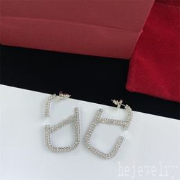 Verlovingsparen 2023 Edelsteen stud oorbellen voor tienermeisjes Shiny Small Diamond V Letter Charm Classic Ohrringe Women Designer Earring Trendy Tiktok ZB031 E23