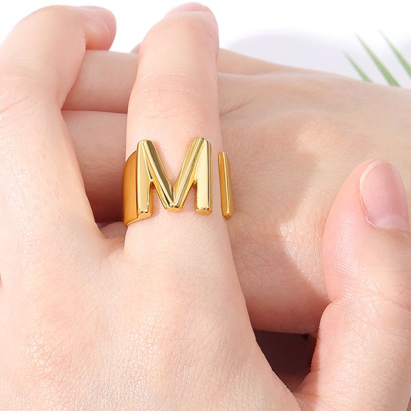 Cadeaux de fiançailles minimalisme A-Z bagues initiales pour femmes bijoux en acier inoxydable déclaration Alphabet lettre Bague Femme 2023