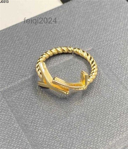 Bonnes de fiançailles pour femme Lettre Y Gold Ring Designer Mens Love Couple Couple Ring 925 Silver Luxury Jewelry Womens Party Hip Hop L Ring2992515