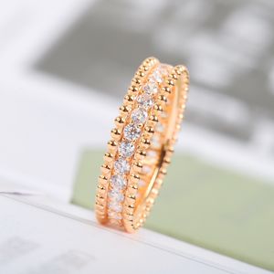 Bagues de fiançailles pour femmes Dupes Designers Bague vintage 18 carats en or jaune Bagues de diamant Mode Bijoux de luxe Fille Bague de trèfle de mariage Nouveau avec boîte