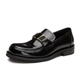 Engeland stijl lederen formele bedrijfsschoenen klassiekers zwarte mannen schoenen vierkante teen handgemaakte loafers
