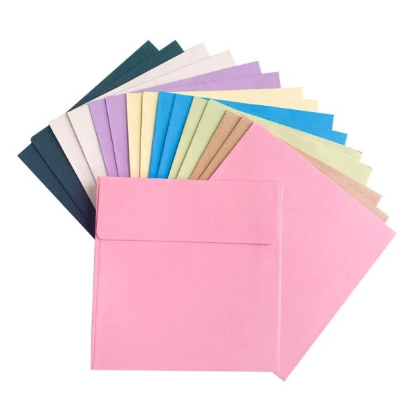 Enveloppes 100 pièces en gros 10 * 10cm de couleur carrée bonbon enveloppe petite enveloppe violette / noir / vert / vache / jaune / bleu / rose