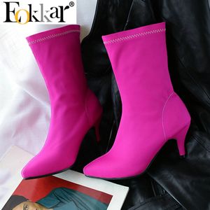 EOKKAR Hot Roze Kitten Hak Stretch Enkellaarsjes voor Vrouwen Puntschoen Elastische Laarsjes Koningsblauw Vrouwen Schoenen Lage hak BootsT220718