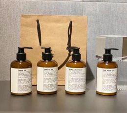 Epack hoogwaardige parfuming body lotion 29 Santal 33 Bergamote 22 Rose 31 geur deodorant 237ml2497216