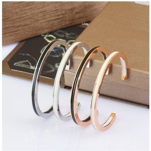 Er5f Bracelet Designer Bracelet Ouvert Mode En Acier Inoxydable 18k Or Rose Plaqué Torsadé Bent Titane pour Hommes et Femmes