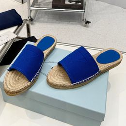 Espadrilles en tessuto Colore Azzurro Zaffiro bleu Semelle en caoutchouc triangulaire en relief Conception de sandales en toile en tissu sandale espadrilles design pour femmes