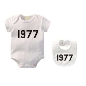 ESS Nouveau-né Barboteuses Ensembles Bébé Coton Combinaisons Ensemble À Manches Courtes Vêtements Designer pour Filles Garçons Barboteuse 1977 Enfants Combinaison De Luxe Body CYD24010404-6