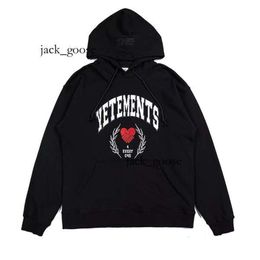 Essentialshoodie Hombre Vetements Sudadera con capucha Vetement Tela pesada Impresión de espuma VETEMENTS Sudadera con capucha Hombres Mujeres High Qu Sudaderas con capucha de gran tamaño Vetements VET 183