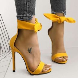 EST Brand de créateur sandales jaune rose en daim haut haut talons big bowknot gladiator sandal chaussures simples pompes minces 815