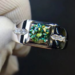 Est homme musclé crépitant gemme bijoux cadeau taille 8 mm8 mm brillant mieux que le diamant couleur vert 240228