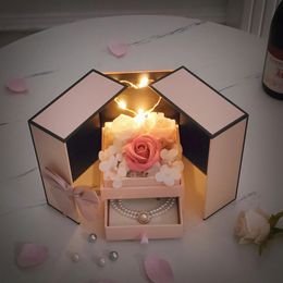 Ewige Seifen-Rosen-Geschenkbox mit Schubladen-Design, Valentinstag-Dekoration, Geburtstagsgeschenke für Frauen, Ehefrau, Mutter, Freundin zum Jahrestag 240117