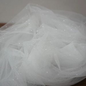 eters étincelants à la paillette blanche brillante tulle en tulle tissu en dentelle 38 Couleur mariée Veille de mariage en dentelle matériau brillant 240408