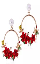 Pendientes étnicos bohemios chapados en oro de 18 quilates con forma de flor colgante para mujer, pendientes llamativos de perlas blancas, enteros 8018323