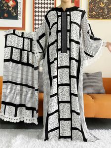 Vêtements ethniques 2023 Robe African Lady Eid avec grande écharpe Point de vague de coton imprimé Boubou Floral Maxi Islam Femmes Short Slve Abaya T240510